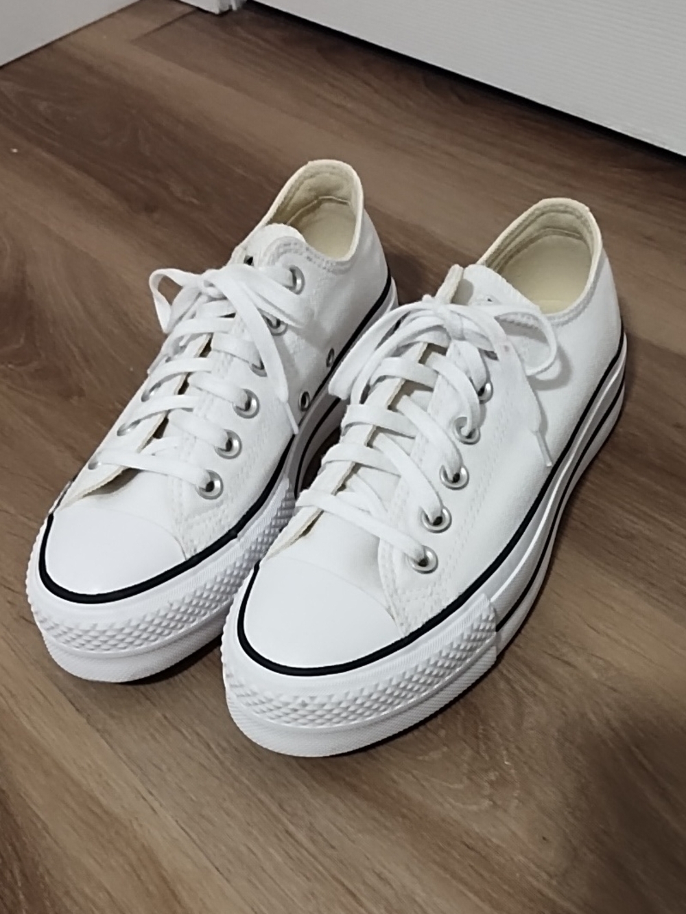 Bright White Converse Lift, Low Top 1in Platform Sneakers